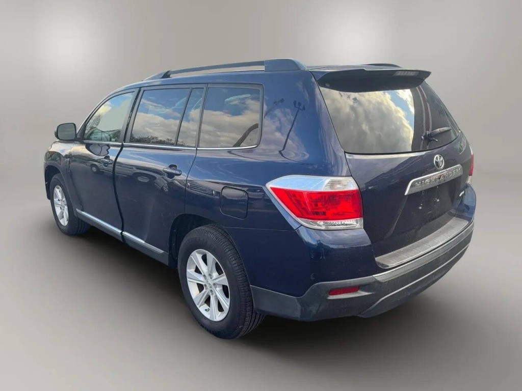 2011 Toyota Highlander Image 4