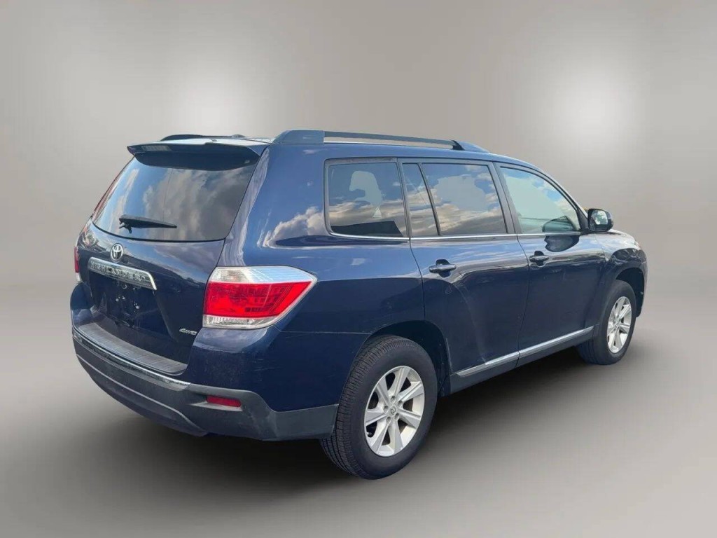 2011 Toyota Highlander Image 6