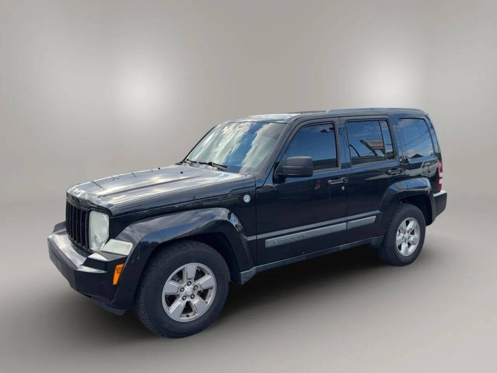 2012 Jeep Liberty Image 2