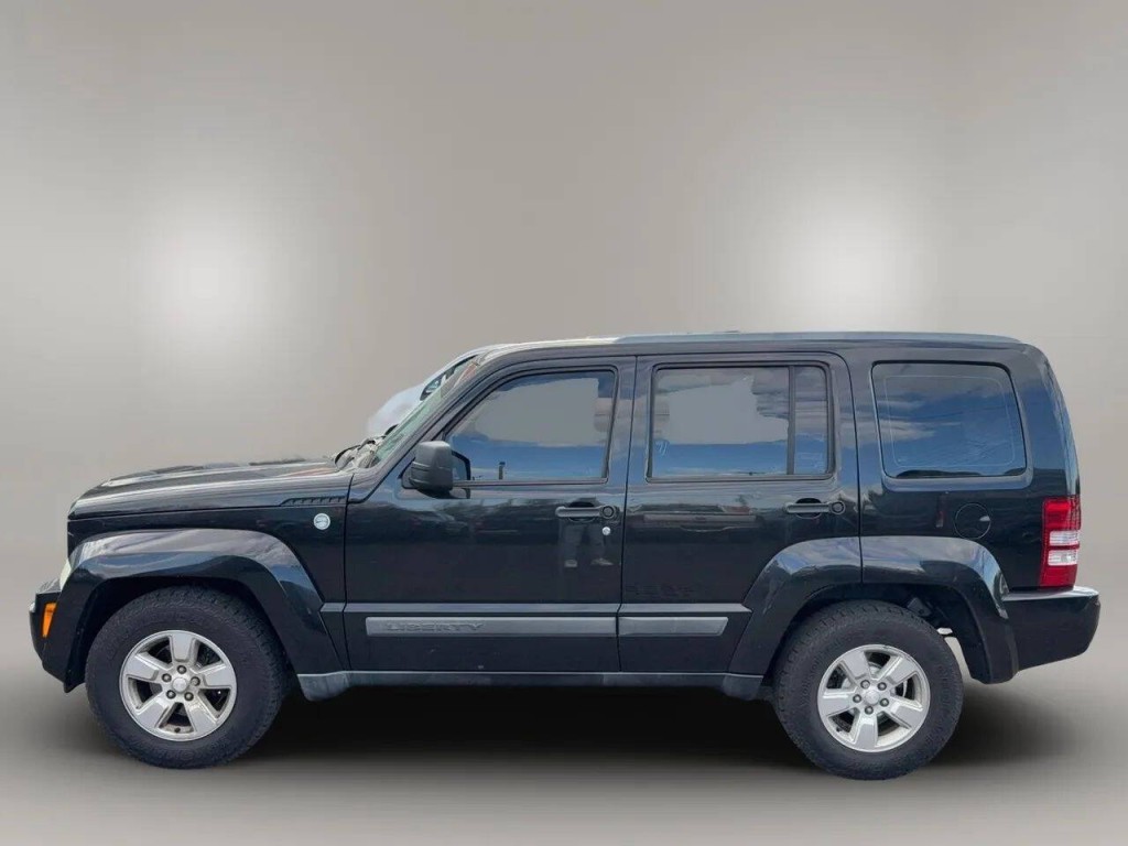 2012 Jeep Liberty Image 3