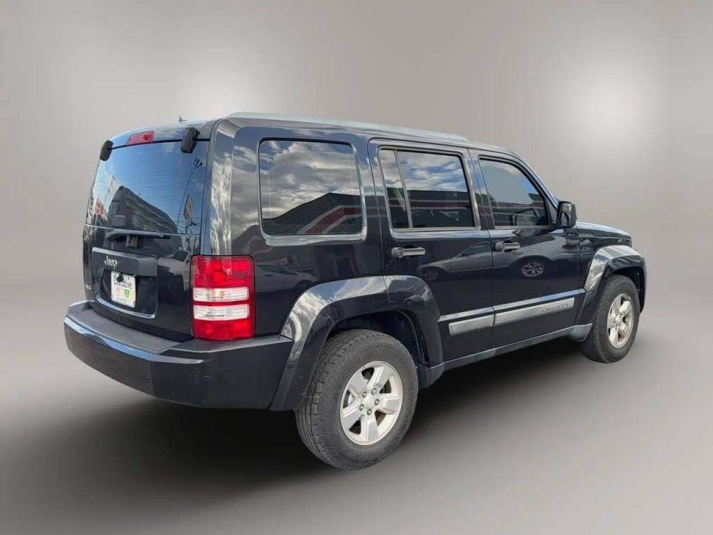 2012 Jeep Liberty Image 6