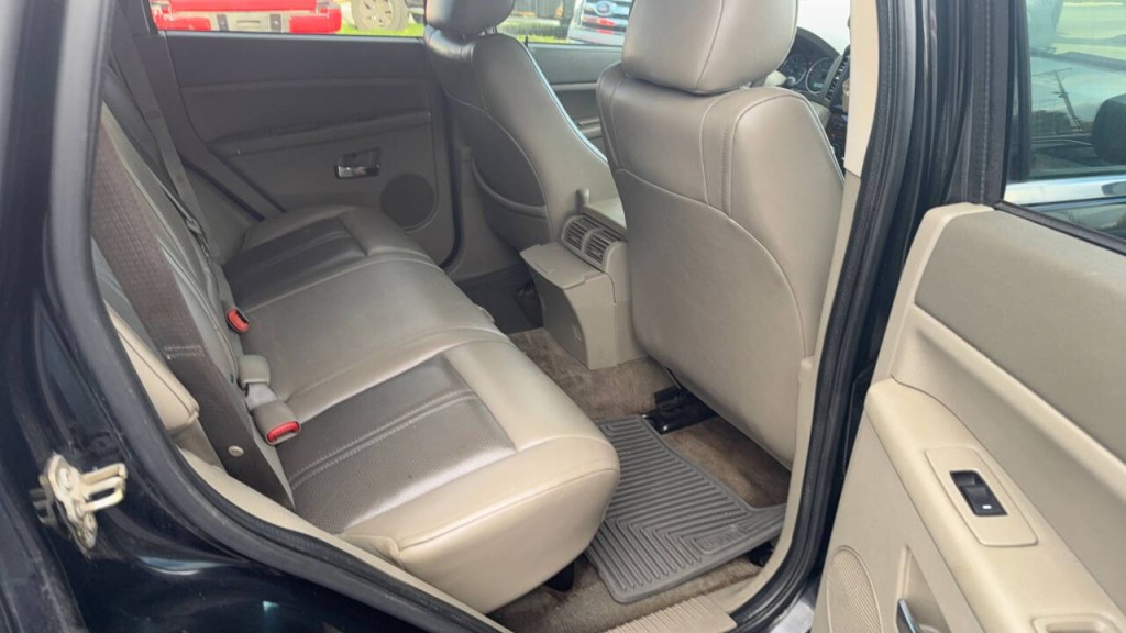 2006 Jeep Grand Cherokee Image 13