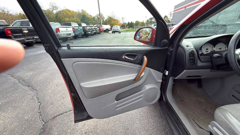 2007 Saturn Vue Image 9