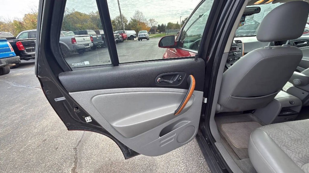2007 Saturn Vue Image 11