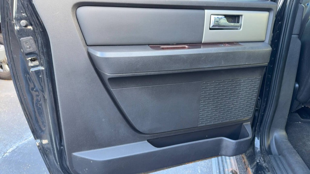 2010 Ford Expedition Image 10