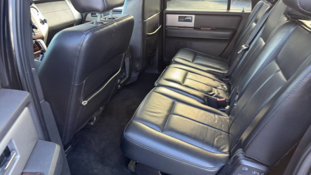 2010 Ford Expedition Image 11