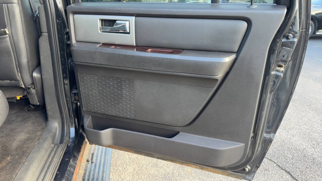 2010 Ford Expedition Image 12