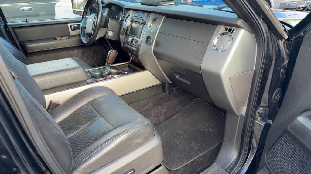 2010 Ford Expedition Image 15