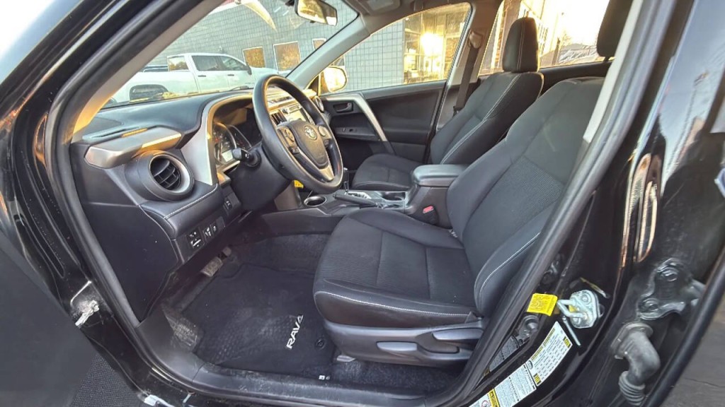 2013 Toyota Rav4 Image 10