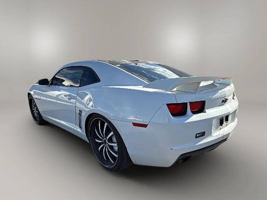2011 Chevrolet Camaro Image 3