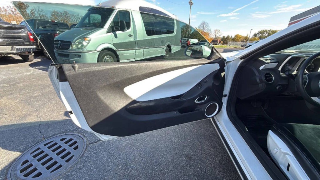 2011 Chevrolet Camaro Image 9