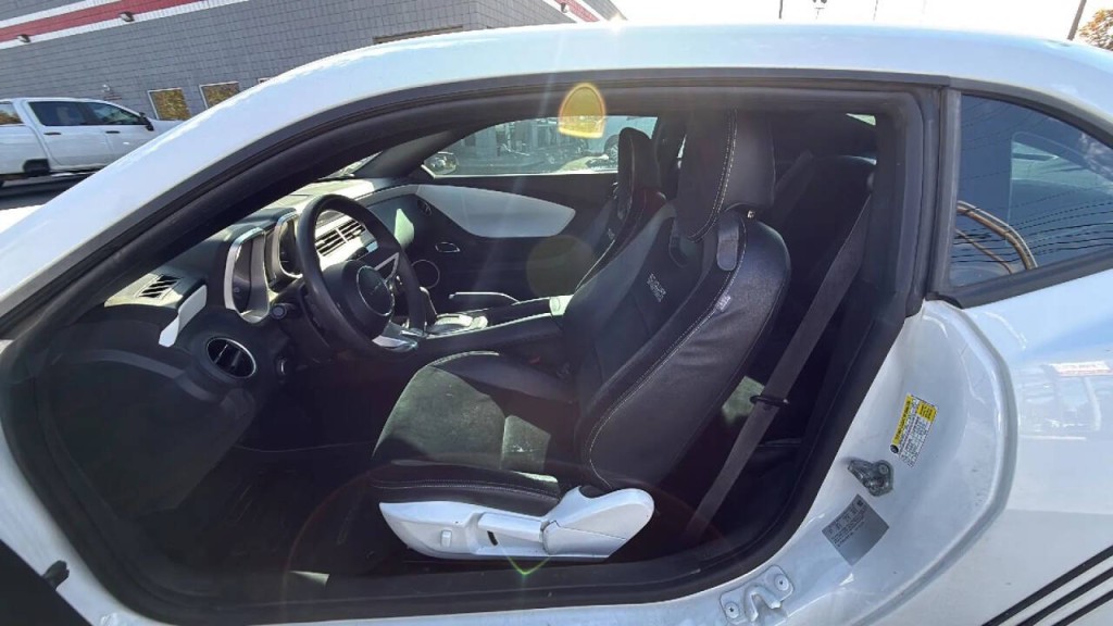 2011 Chevrolet Camaro Image 10