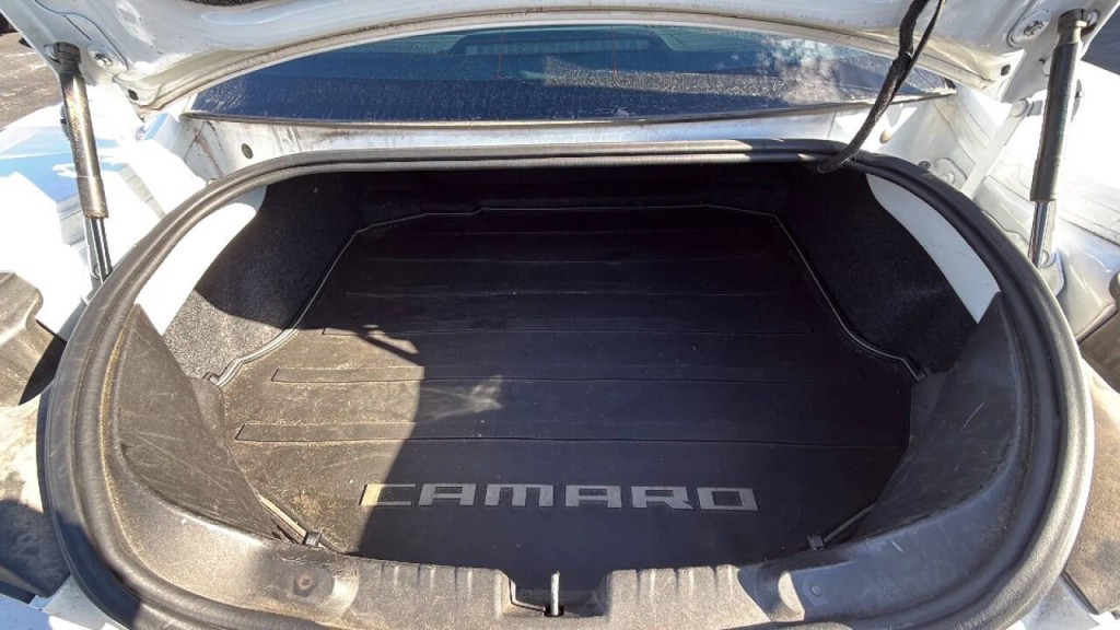 2011 Chevrolet Camaro Image 12