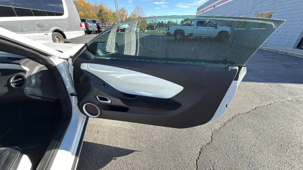 2011 Chevrolet Camaro Image 13