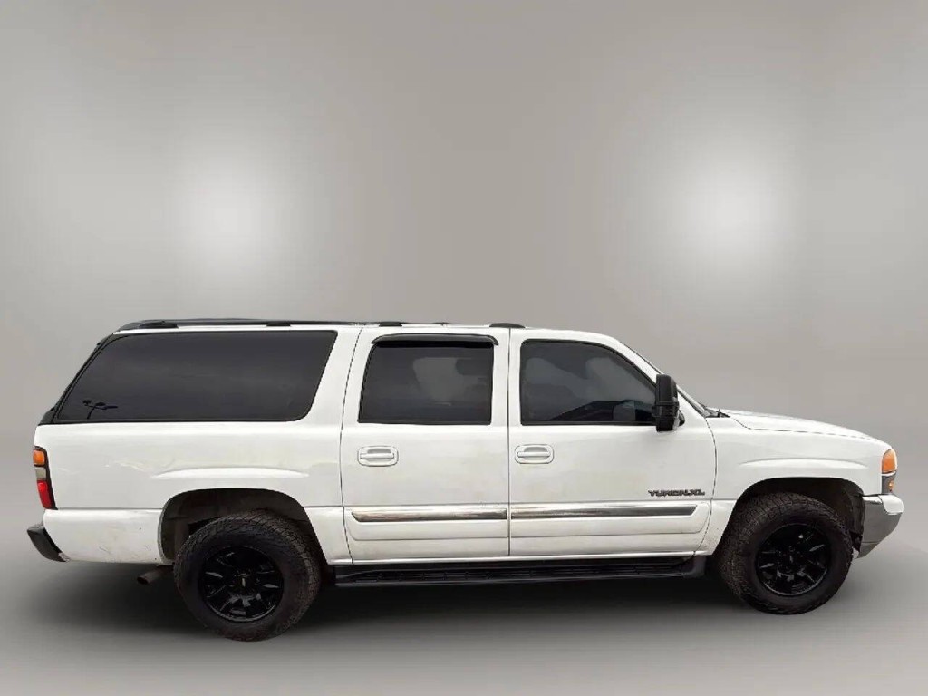 2005 GMC Yukon Image 6