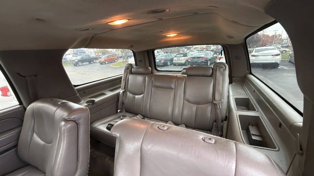 2005 GMC Yukon Image 13