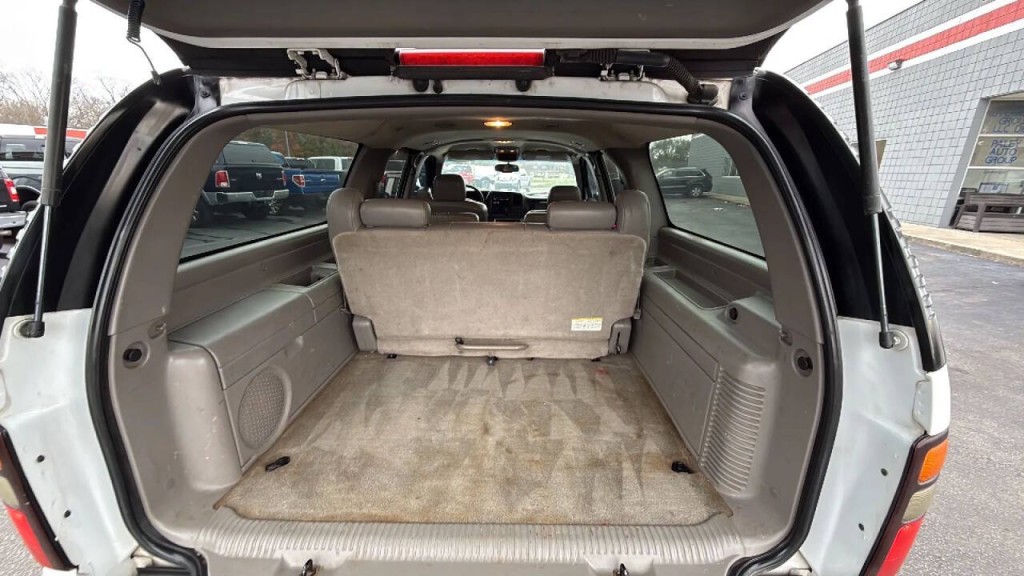2005 GMC Yukon Image 14