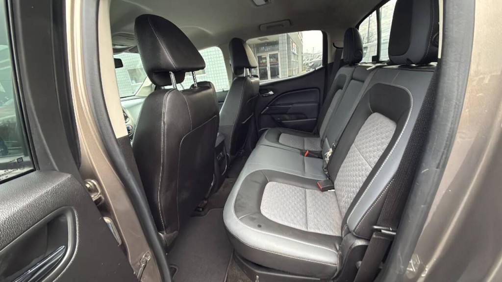2016 Chevrolet Colorado Image 12