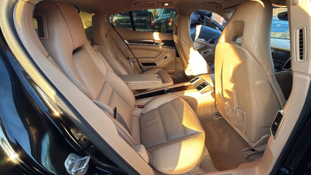 2013 Porsche Panamera Image 15
