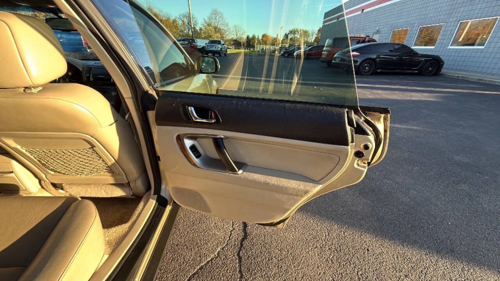 2008 Subaru Outback Image 15