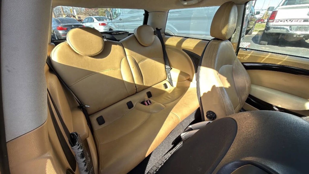 2007 MINI Cooper Image 13