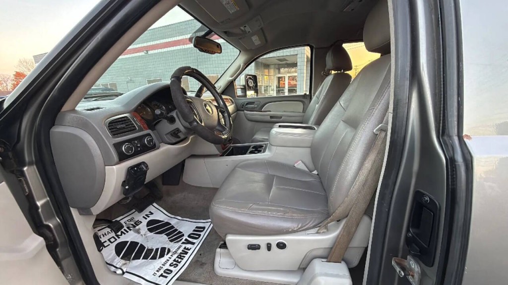 2008 Chevrolet Silverado 1500 Image 10