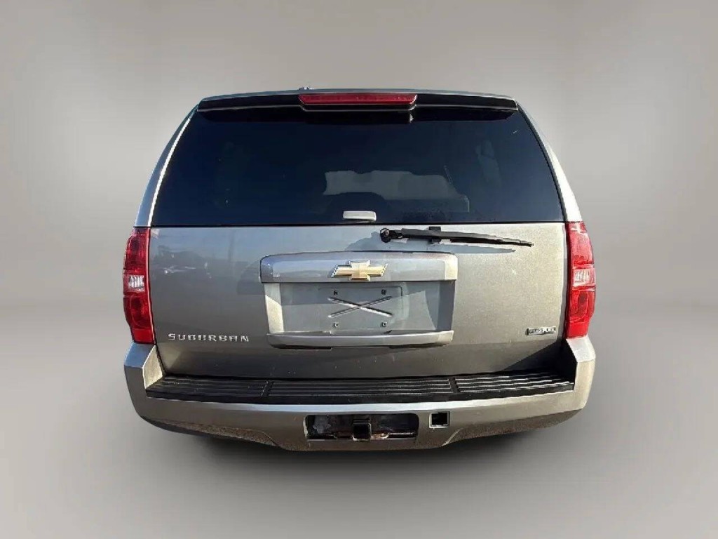 2007 Chevrolet Suburban Image 4