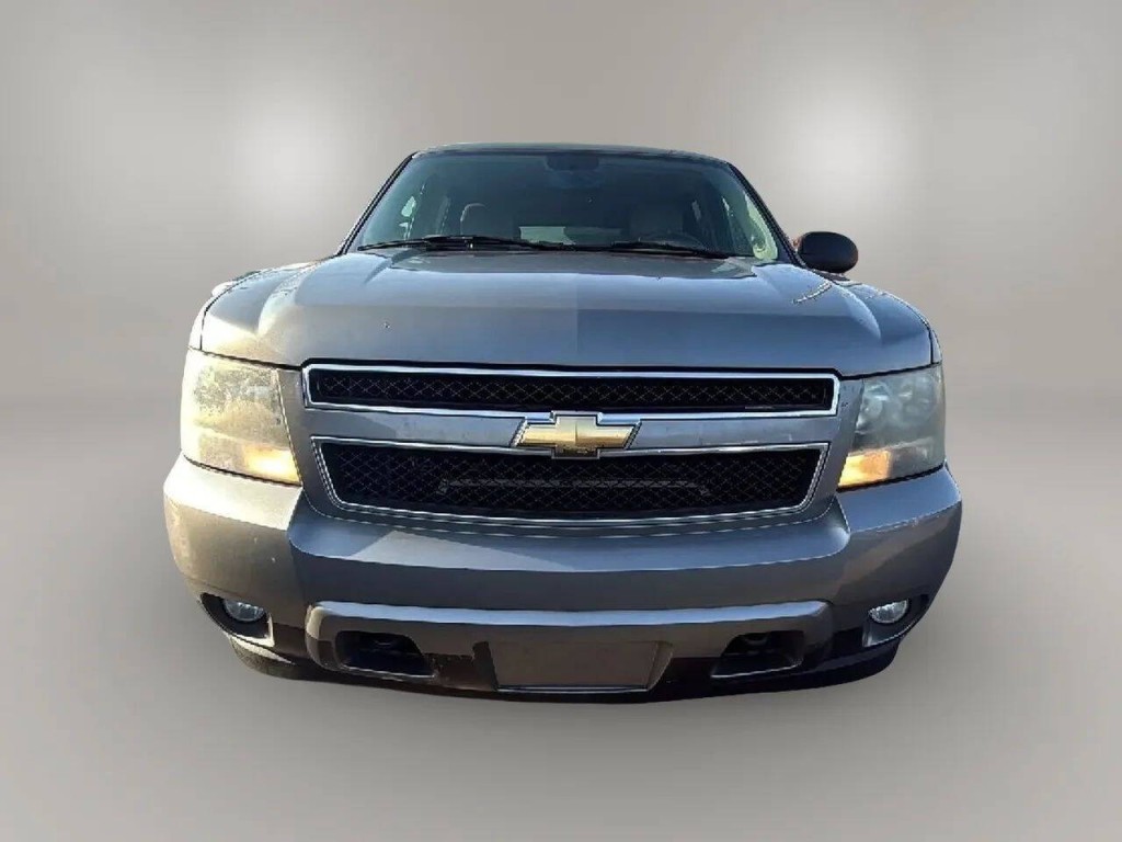 2007 Chevrolet Suburban Image 8