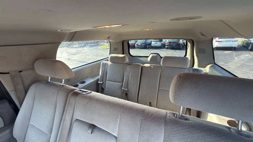 2007 Chevrolet Suburban Image 13