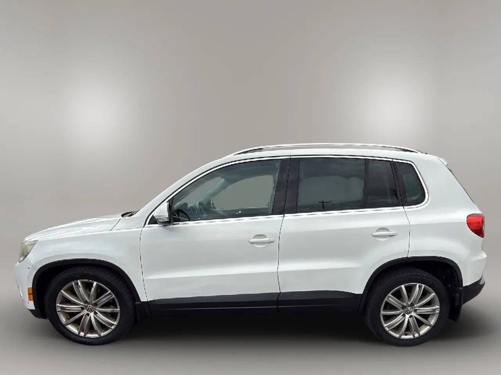 2009 Volkswagen Tiguan Image 2