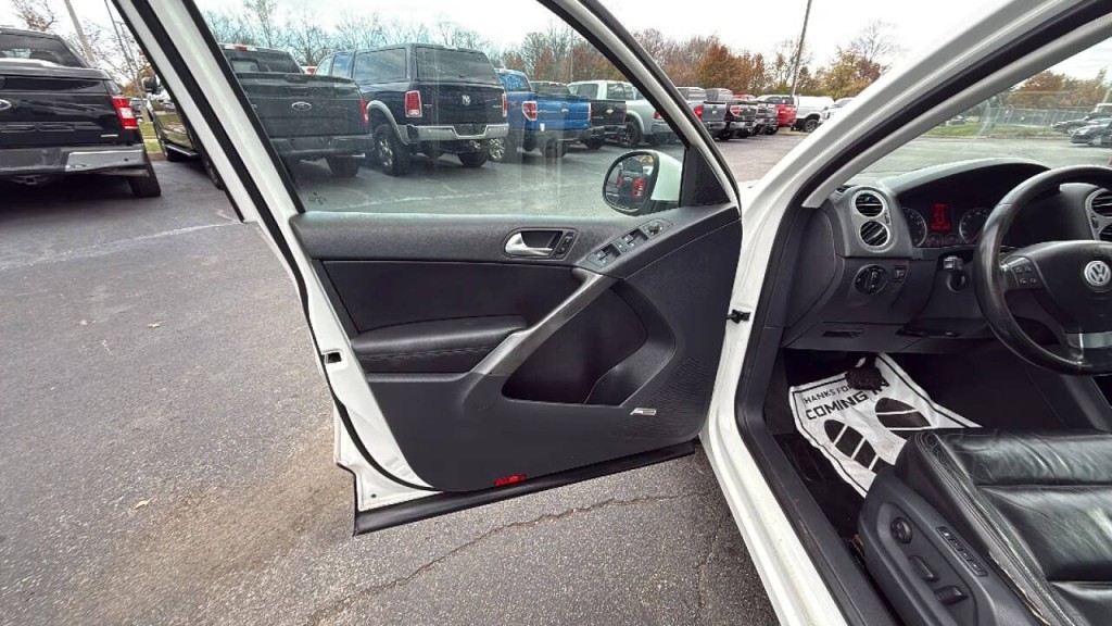 2009 Volkswagen Tiguan Image 9