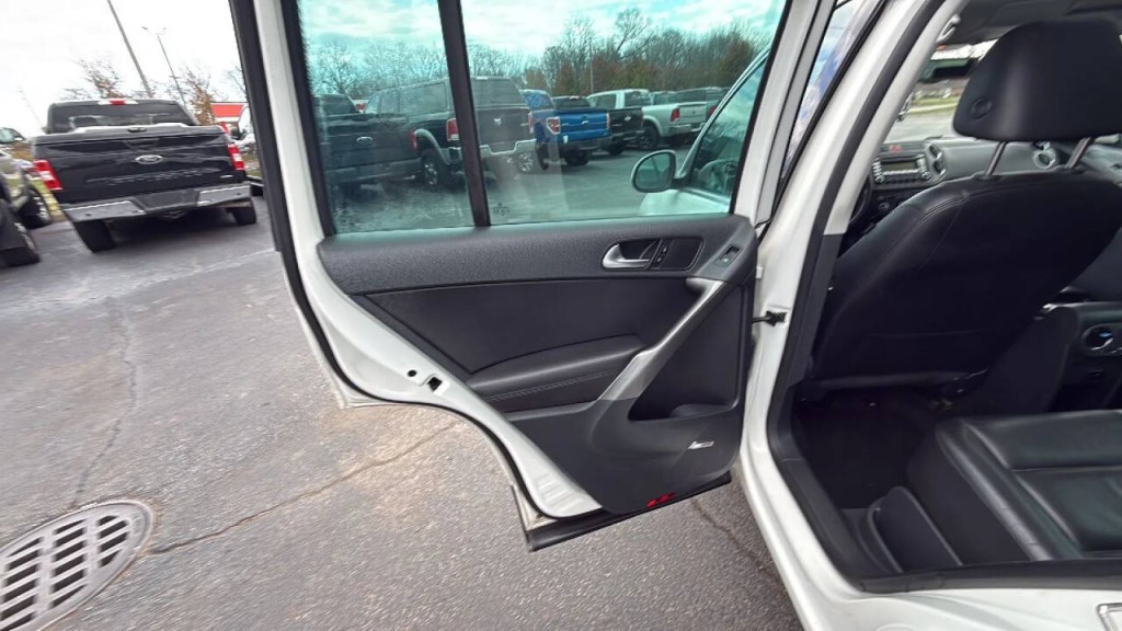 2009 Volkswagen Tiguan Image 11