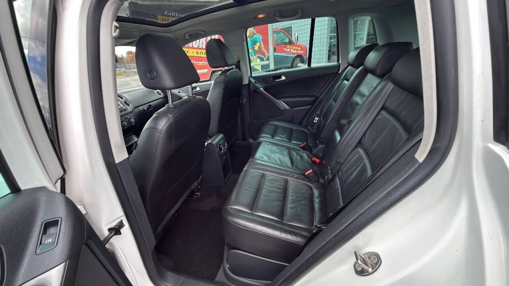 2009 Volkswagen Tiguan Image 12