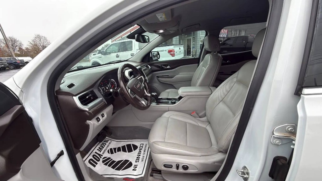 2019 GMC Acadia Image 10