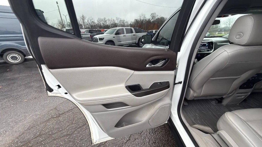 2019 GMC Acadia Image 11