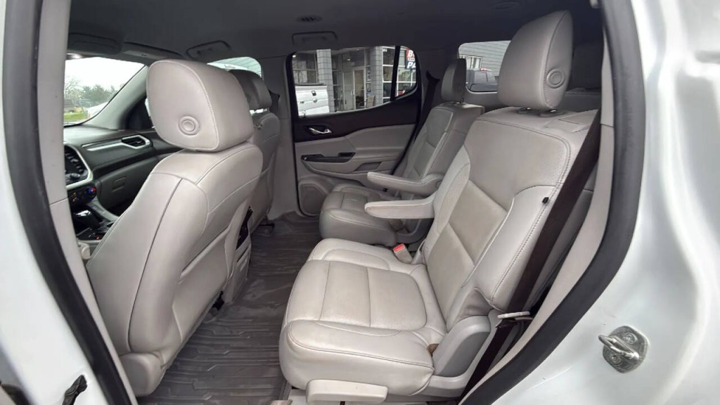 2019 GMC Acadia Image 12