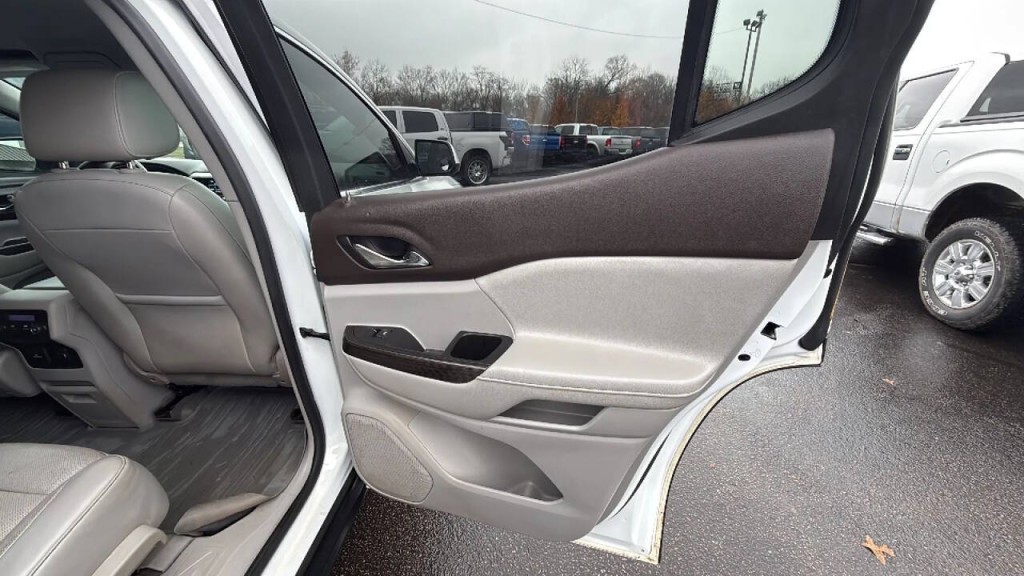 2019 GMC Acadia Image 15