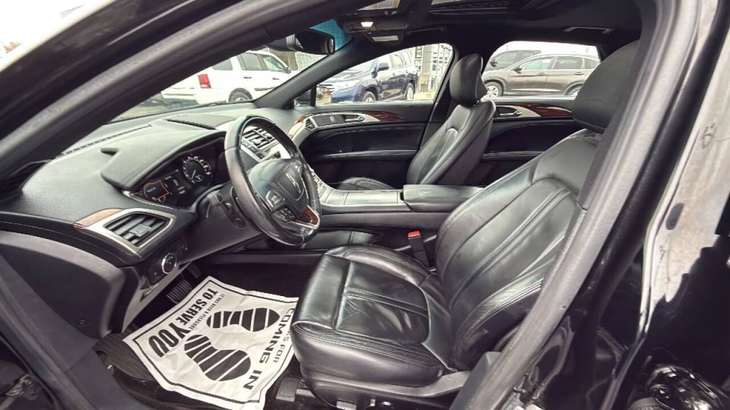 2017 Lincoln MKZ Image 10