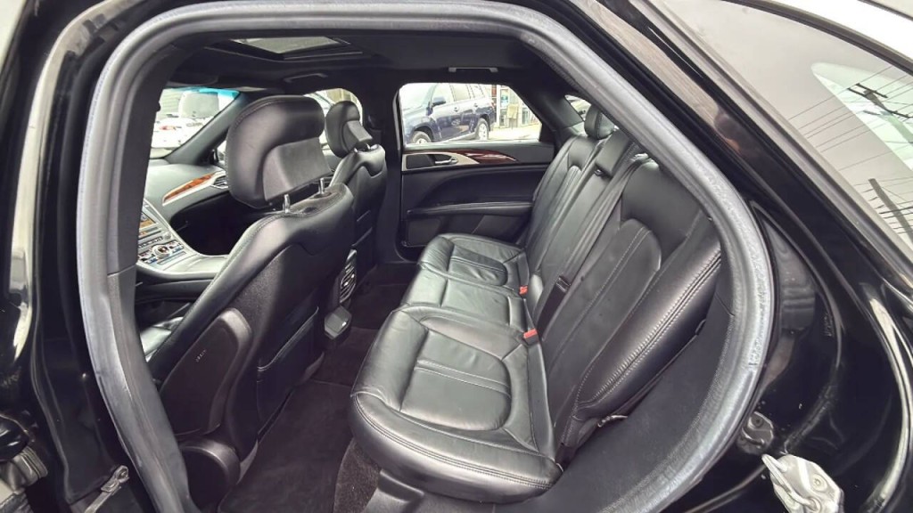 2017 Lincoln MKZ Image 12