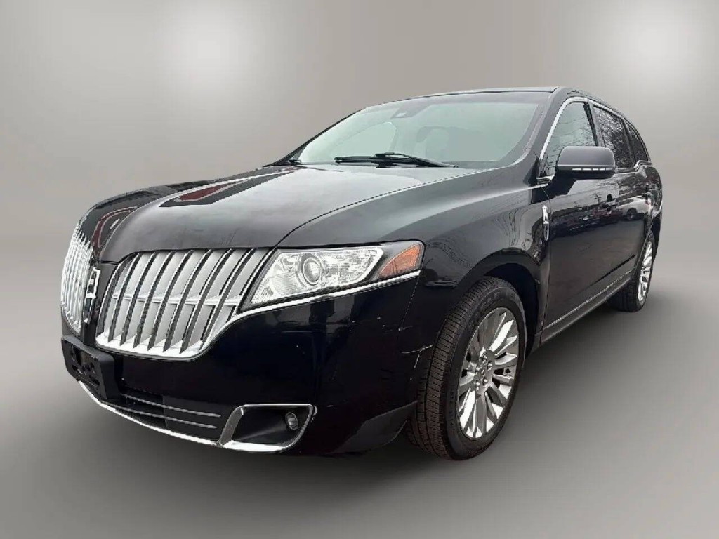 2010 Lincoln MKT Image 1