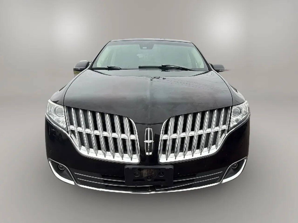 2010 Lincoln MKT Image 8