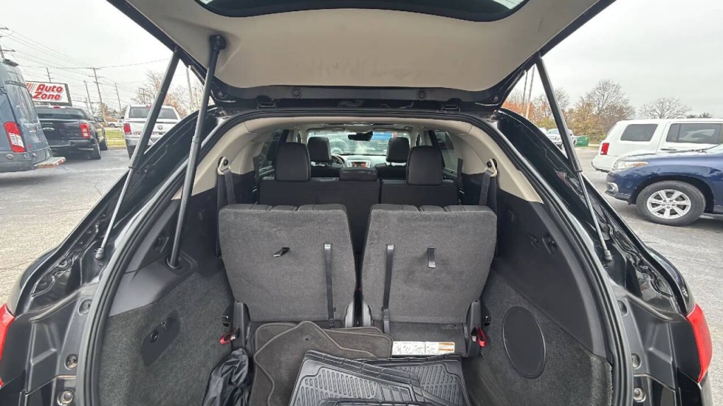 2010 Lincoln MKT Image 14