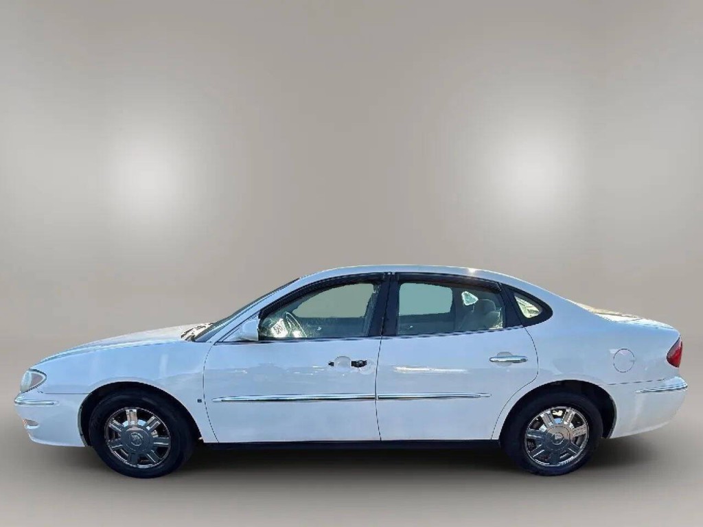 2009 Buick LaCrosse Image 2