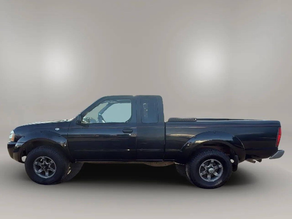 2002 Nissan Frontier Image 2