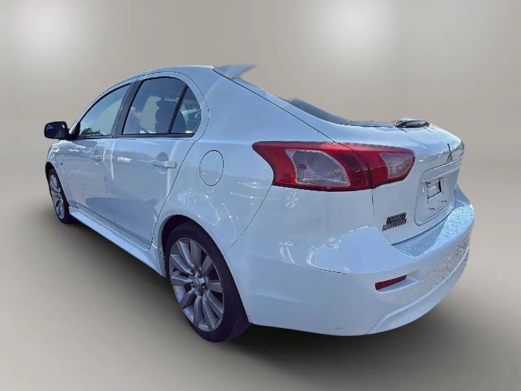 2010 Mitsubishi Lancer Image 3