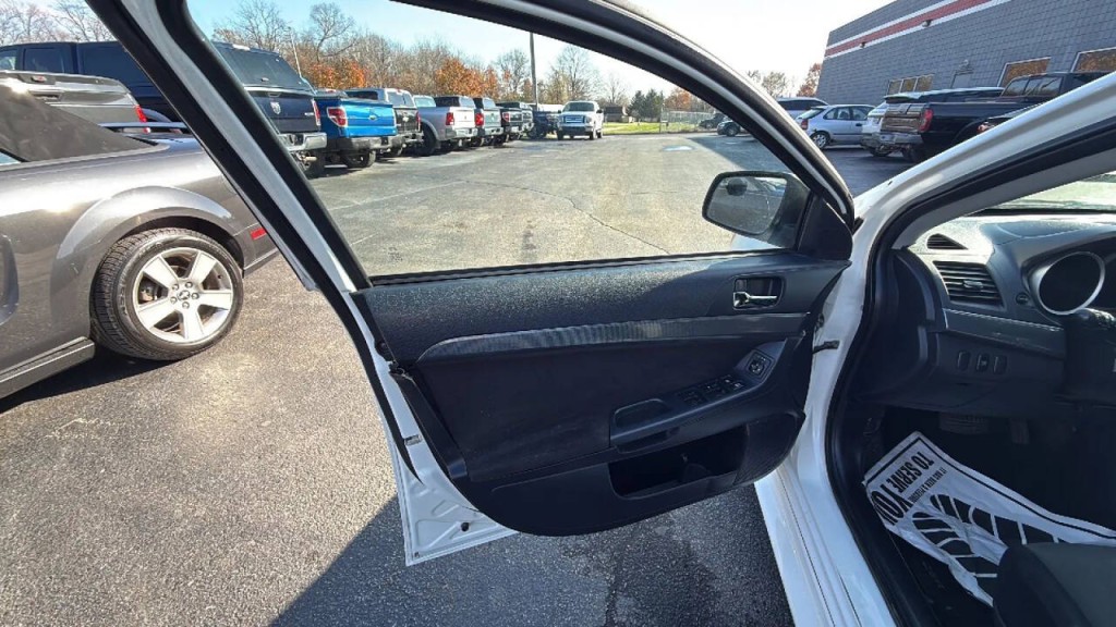 2010 Mitsubishi Lancer Image 9