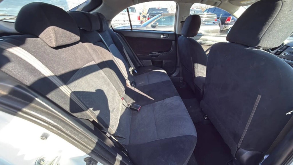 2010 Mitsubishi Lancer Image 15