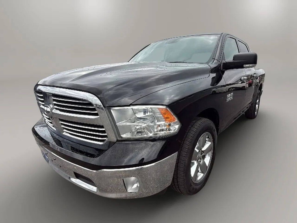 2014 RAM 1500 Image 1