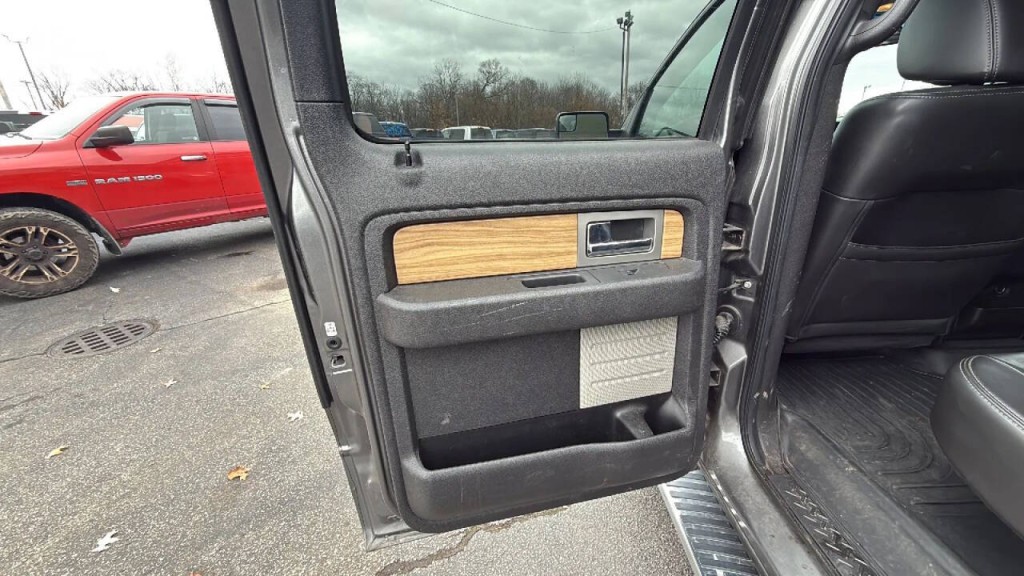 2011 Ford F-150 Image 11