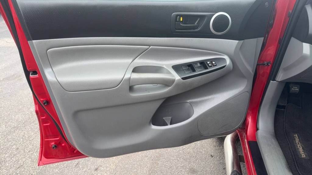 2012 Toyota Tacoma Image 10